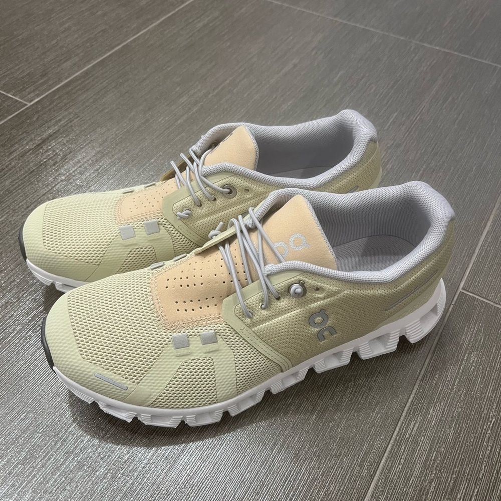 On Women's Beige Sneakers